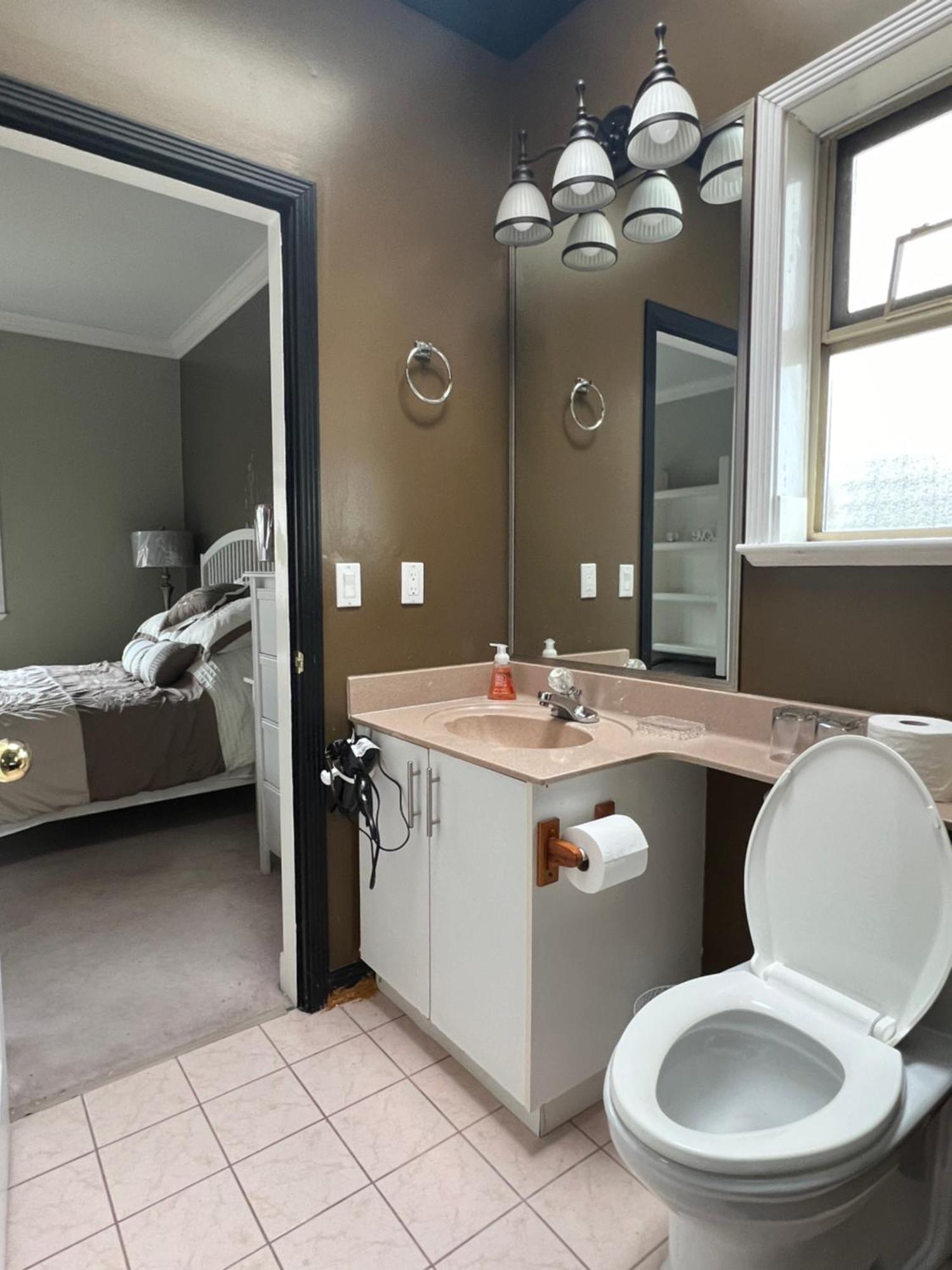V.I.P. Club Apartment Surrey Luaran gambar