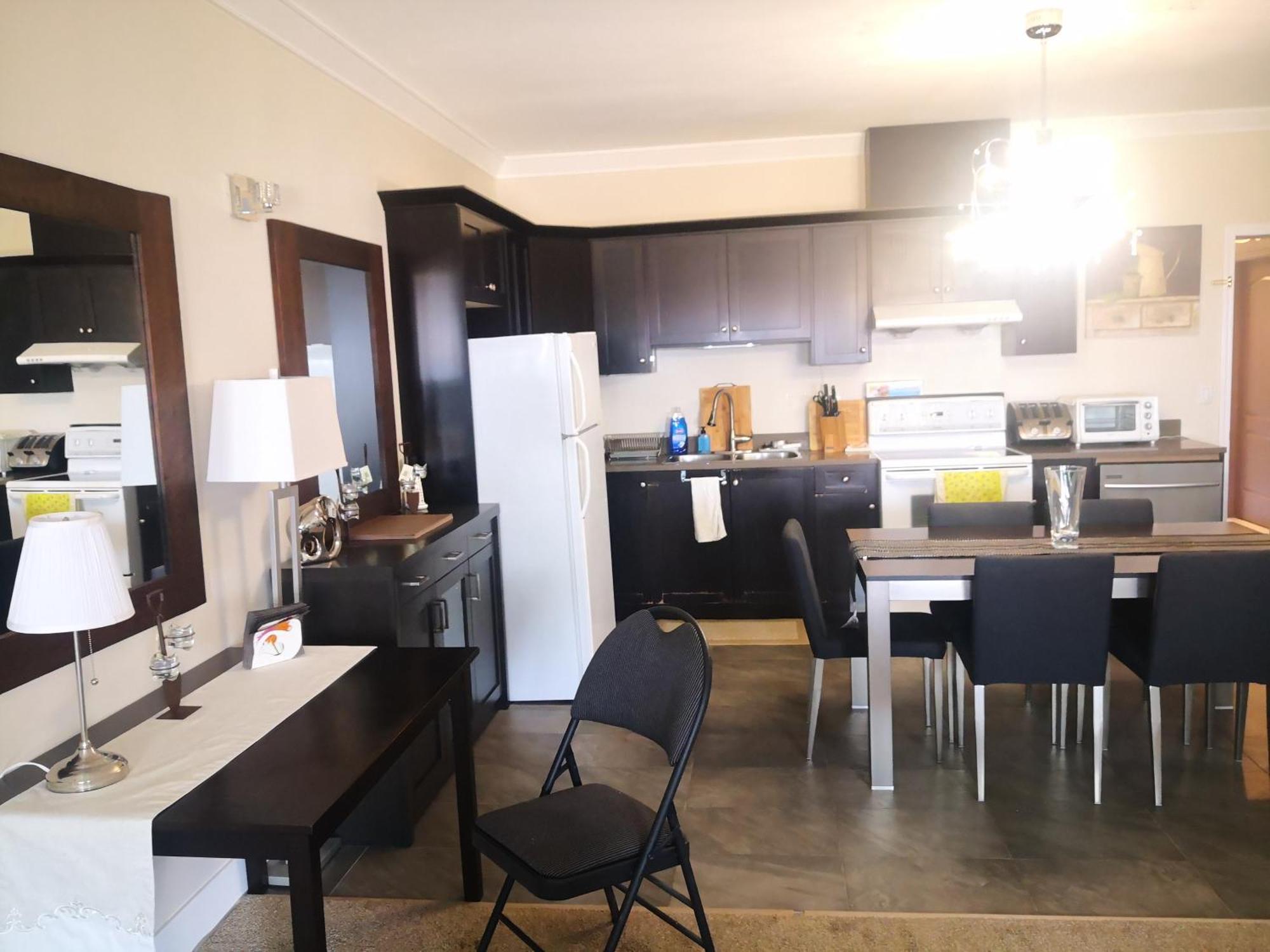 V.I.P. Club Apartment Surrey Luaran gambar