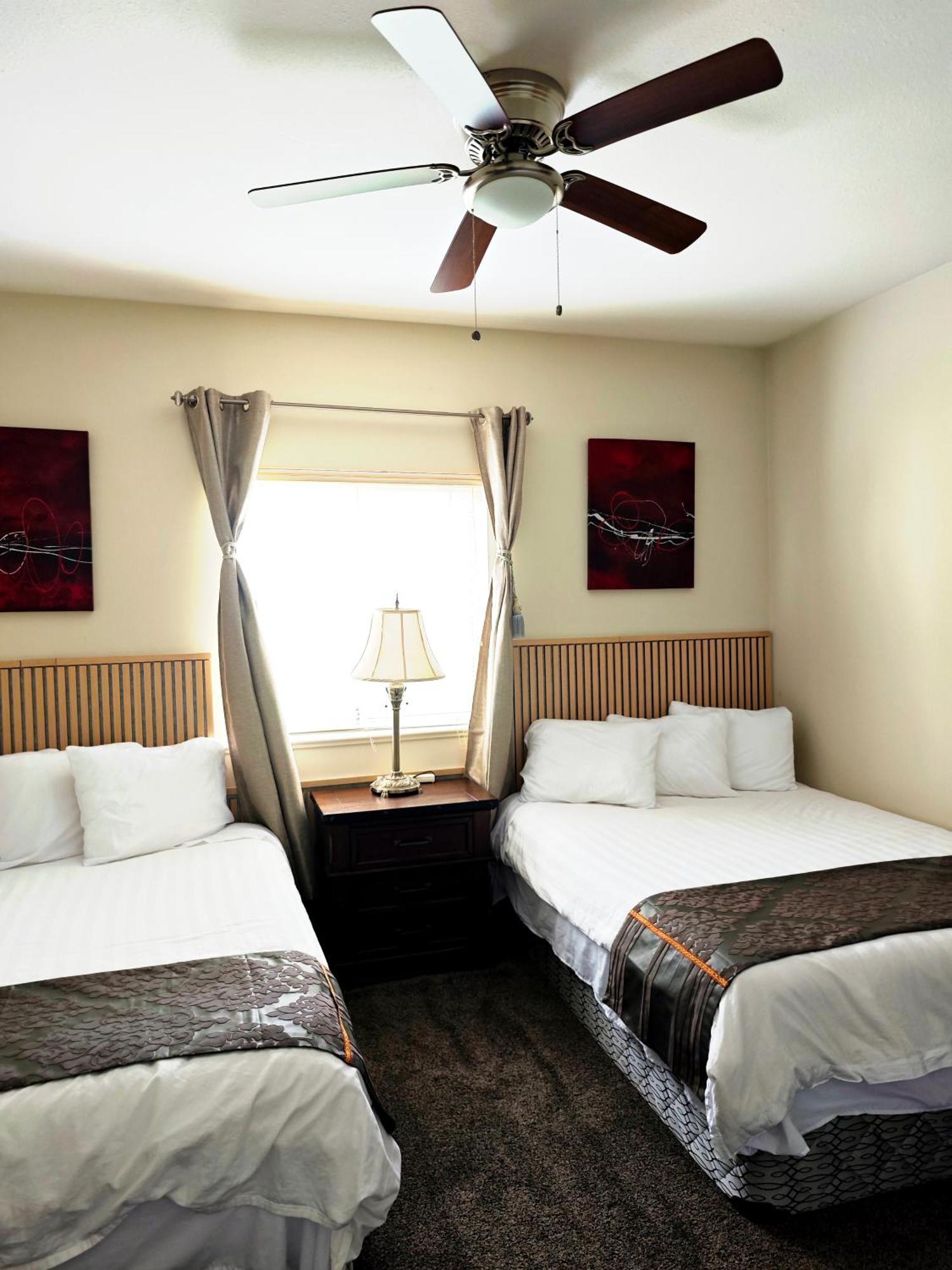 V.I.P. Club Apartment Surrey Luaran gambar